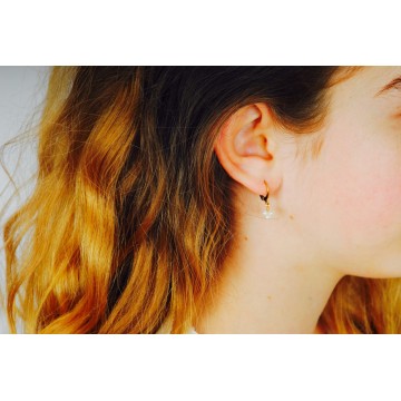 Boucles d'oreilles acier doré, Corail blanc
