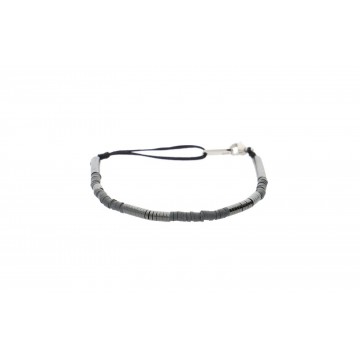 Bracelet acier, Pierres