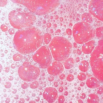 Bubble ✨ #pinterest #inspiration #pink #bubble #bulle #texture #matiere #tendance #mood #pictureoftheday #montblanc #stdupont #swarovski #lesgeorgettes #zagbijoux #uneaune #bygarance #bronzallure #agathaparis #saunier #fossil #jourdan #centrevalentine #lesancyboutique #sancylovers